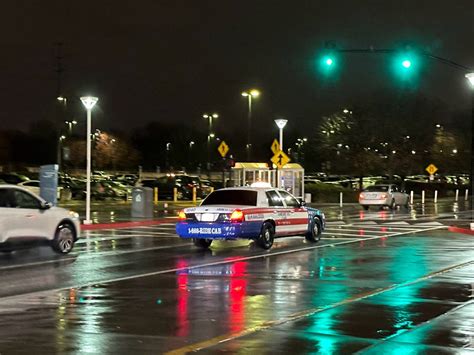 Ford Crown Victoria Taxi At The Airport By Kitsuoi On Deviantart