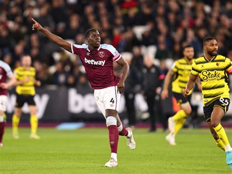 Kurt Zouma Booed Over Cat Kicking Video As West Ham Beat Watford The