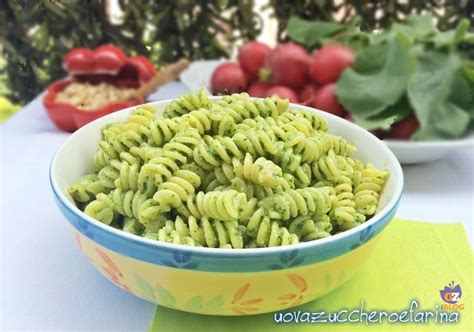 Pesto Con Le Foglie Dei Ravanelli Pasta Al Pesto Idee Alimentari