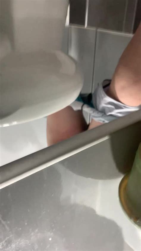 White Ass Wipe Thisvid