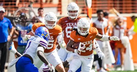 Jonathon Brooks Texas Longhorns Wear Down Kansas Jayhawks Sports