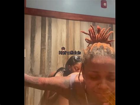 Kashofficials Eating Ass In Public Bathroom XVIDEOS