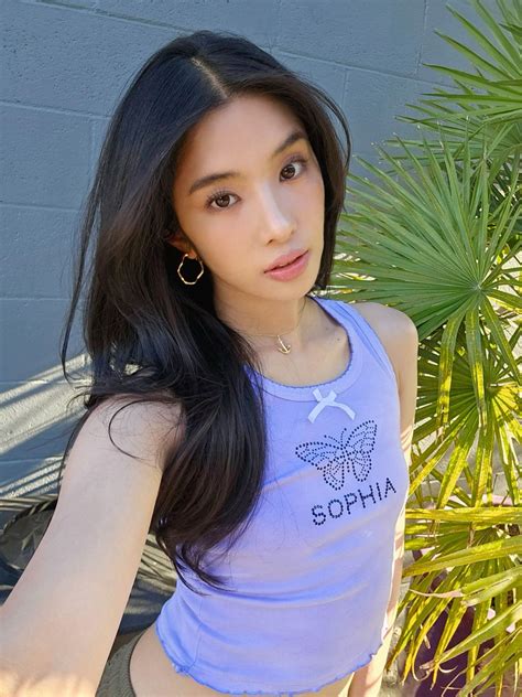 KATSEYE’s Sophia ‘Touch’ Dance Practice Selfie (Moving Ver.) | Queen