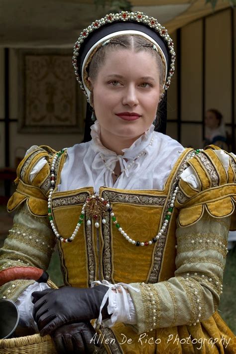 womens tudor costume