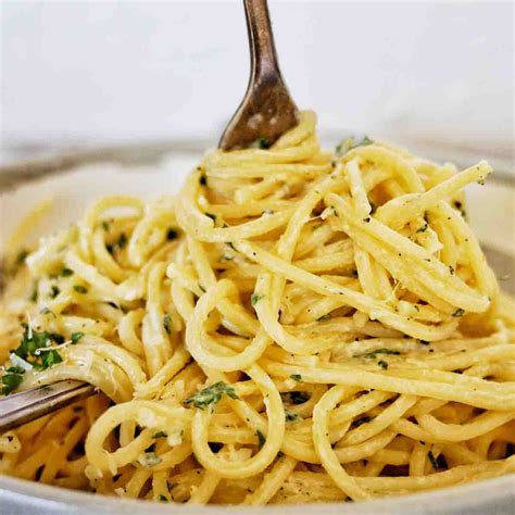 Spaghetti With Alfredo Sauce Sweet Caramel Sunday