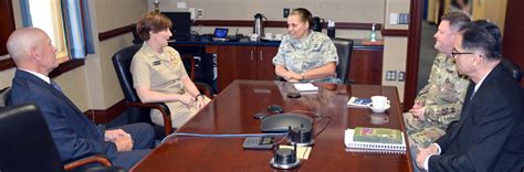 Navy Captain Tours Defense Supply Center Richmond Before Taking Over As Dla Pacific Commander