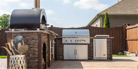 Custom Outdoor Kitchen by 2B Aluminum | Sarasota, FL - 2B Aluminum ...