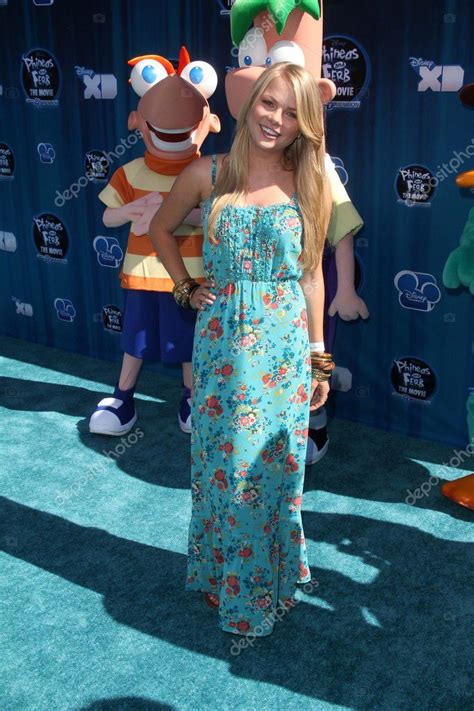 Kelli Goss En El Estreno De La Pel Cula Disneys Phineas And Ferb Nd