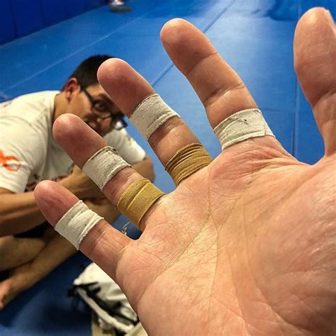 Finger Tape Knows Jiu Jitsu Ctacuri One Of The Toughest Submission