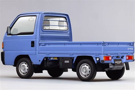 Honda Has Been Quietly Making Old Kei Truck Parts for Years