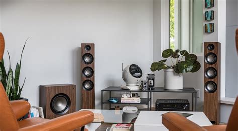 Движение вверх. Тестируем напольные акустические системы Jamo S 809