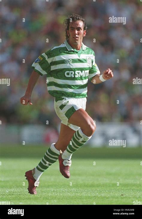 PAOLO DI CANIO GLASGOW CELTIC FC 17 October 1996 Stock Photo - Alamy