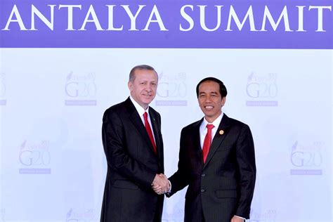 Presiden berjabat tangan dengan Presiden Turki | Sekretariat Negara