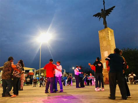 Tardes De Danz N En La Plaza Principal De Sabinas La Carbonifera