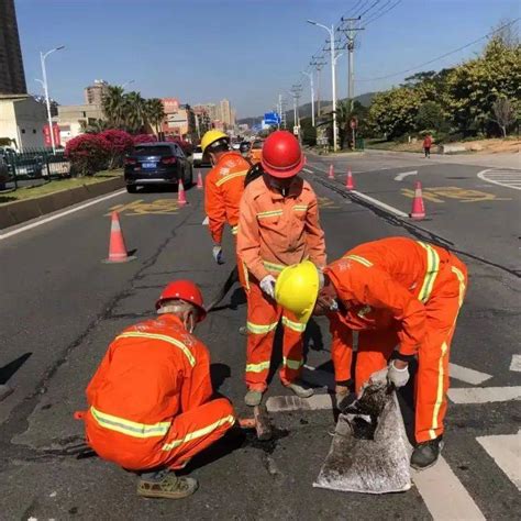 【漳路养护】g228线台商区段沥青路面裂缝封闭进行中路段病害反射