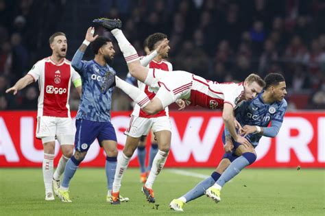 Ajax Tegen Engelse Clubs Bloed Zweet En Tranen Soccernews Nl