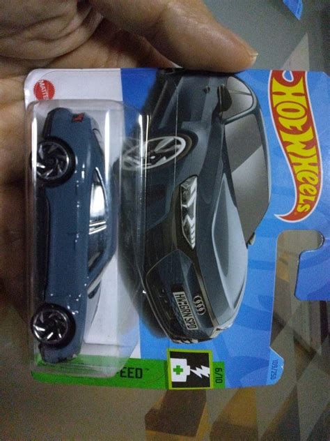 Hot Wheels Audi Rs E Tron Gt Hobbies Toys Toys Games On Carousell