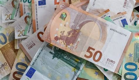 Analiza gjithnjë e më shumë euro të falsifikuara në treg për vitin 2023