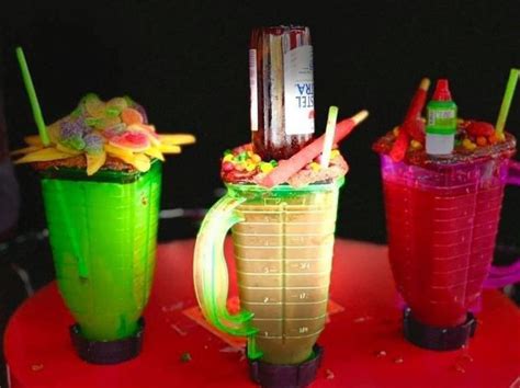 Tragos Gigantes En Cdmx Mojitos Cervezas Pitufos Y M S Michelada