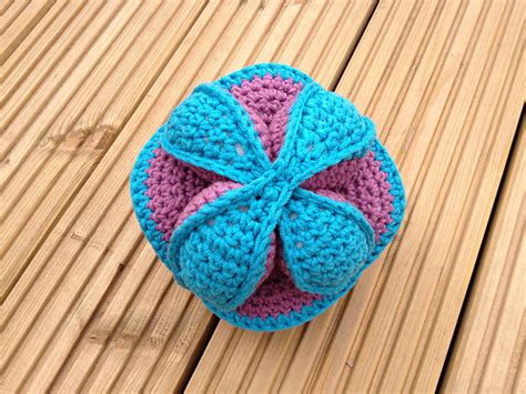 Ravelry Amish Puzzle Ball Pattern By Dedri Uys