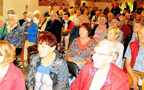 Kergrist Mo Lou Personnes Au Concert De Chants De Marins Le