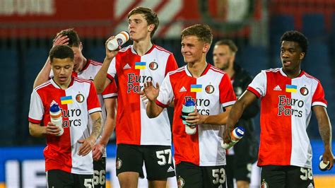 Benefietduel Feyenoord Rkc Levert Ruim Ton Op Voor Oekra Ense