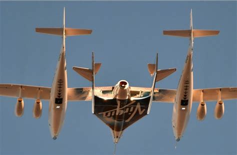 Virgin Galactic Will 2019 Erstmals Touristen Ins Weltall Bringen