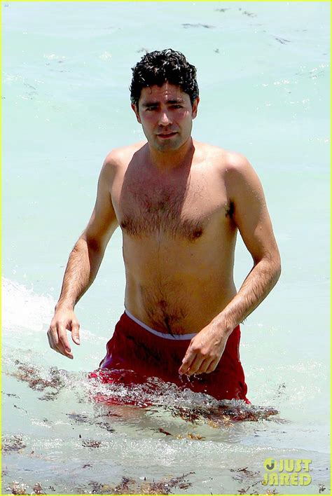 Photo Adrian Grenier Goes Shirtless In Miami 24 Photo 3375744 Just