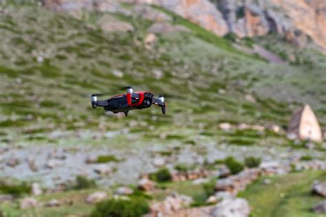 11 Best Drone for Hiking [Updated October 2023] | Etramping