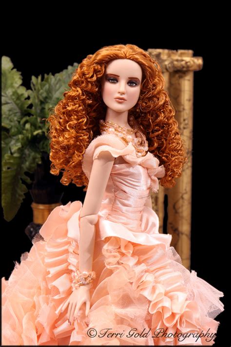 Collecting Fashion Dolls By Terri Gold Tonners Antoinette And Her New Gown