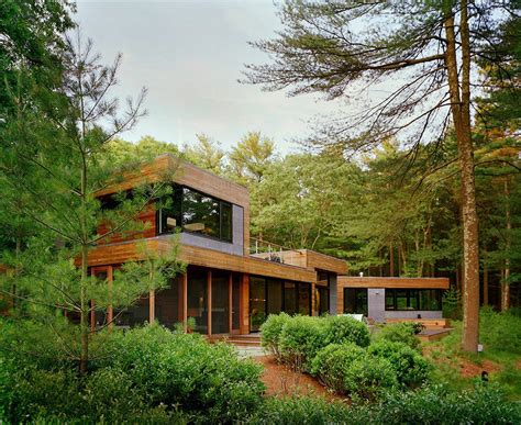 RUMAH MINIMALIS MODEREN DI TENGAH HUTAN Reudoc