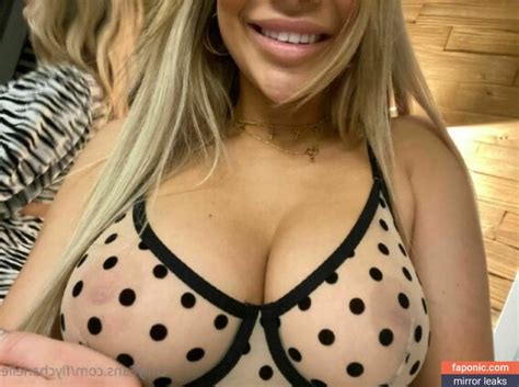 Adrianna Śledź aka Flychanelle Nude Leaks OnlyFans Faponic