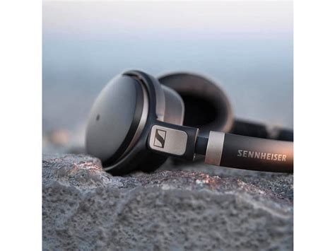 Sennheiser Hd Btncvbk Hd Btnc Closed Back Headphones Extremetech