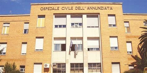 OSPEDALE ANNUNZIATA DI COSENZA INFERMIERE 53ENNE TROVATO SENZA VITA IN