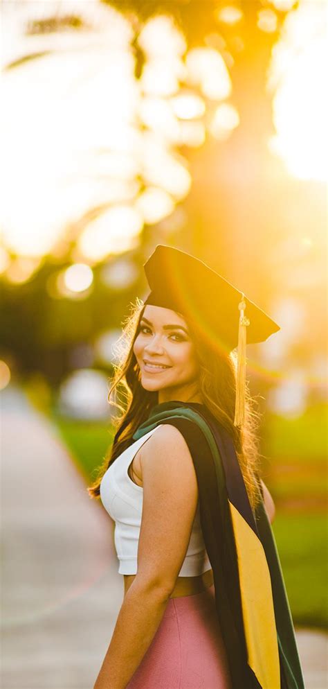 Miami Graduation Photographer Margi Rentis Photography Grad Photo