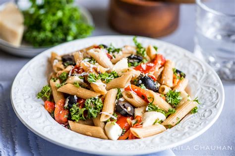 Roasted Bell Pepper And Black Olive Pasta Salad The Novice Housewife