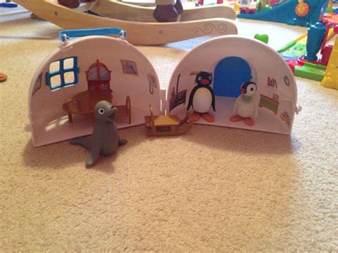 Grants Pingu Igloo Playset Nugnug Pingu Playset Toys Toy Car