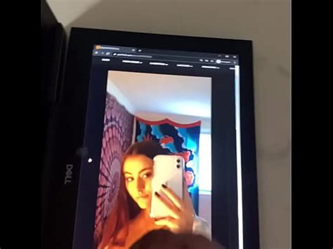 Cumming Sobre Enormes Tetas Blancas XVIDEOS