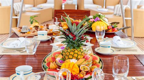 Iftar Party On Dubai Yachts Book Luxury Yachts Online