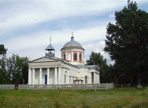 Церковь Трех Святителей, Россошь (Репьёвский район), фотография. фасады