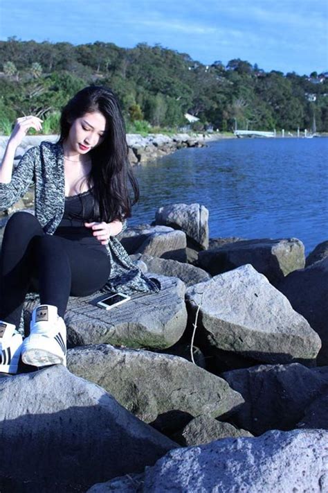 Diva Hồng Nhung tự tin khoe dáng với bikini ở tuổi 45