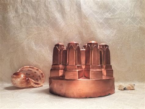 Antique Copper Mold Tin Lined Gothic Design Large Oval Shape Copper