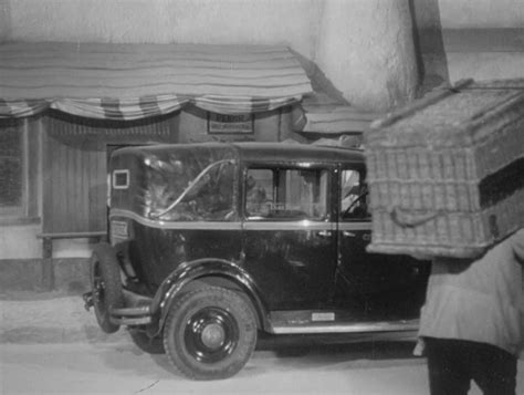 IMCDb org 1931 Citroën C4 F Large Taxi Décapotable in Crook s Tour 1940