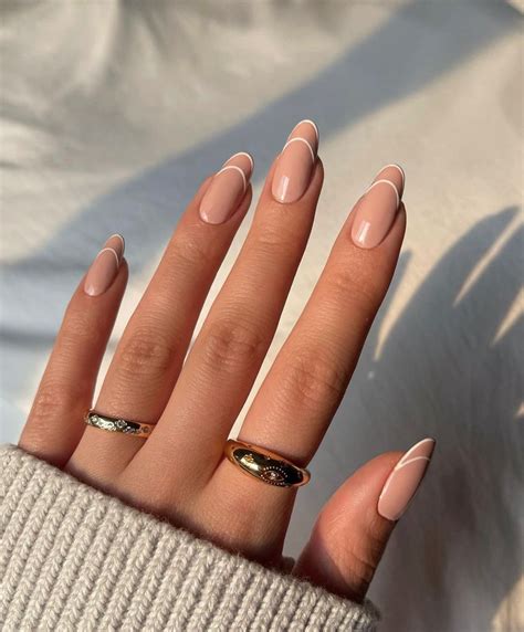 5 tendencias de uñas fáciles que estilizan las manos al instante Glamour