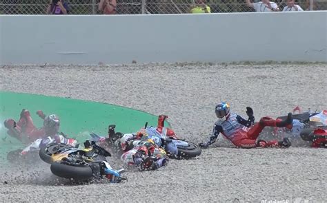 Bagnaia Crash Espargaro Juara Gp Catalunya Lombok Post