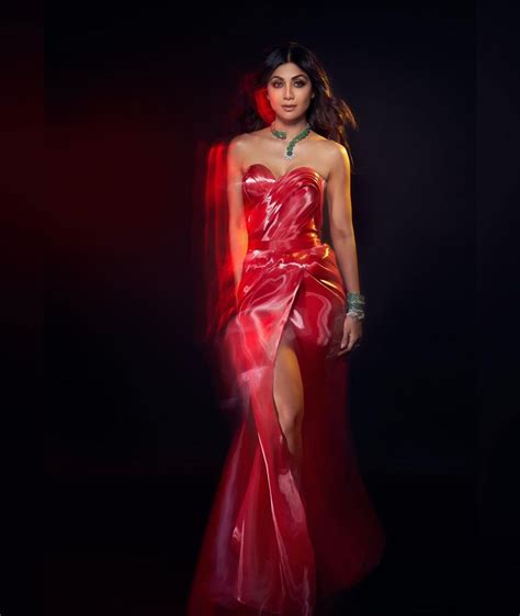 Shilpa Shetty Kundra Flaunts Toned Figure In Latest Photoshoot Check Out The Leggy Divas Sexy