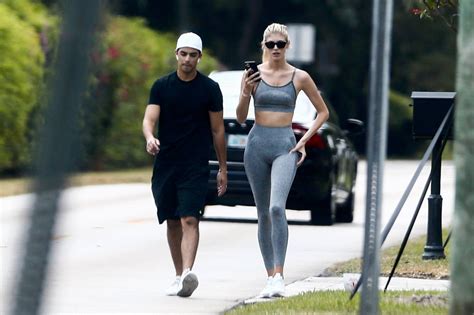 Devon Windsor Toned Sexy Body Hot Celebs Home