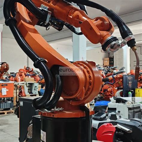 Robot KUKA KUR22 Con Mesa De Soldadura De 2 Ejes Eurobots