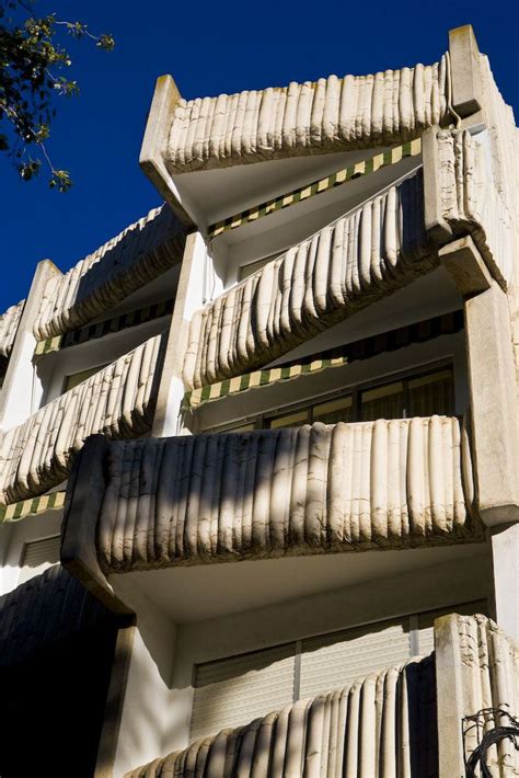 Edificio Parterre Obra Del Arquitecto Miguel Fisac Daimiel