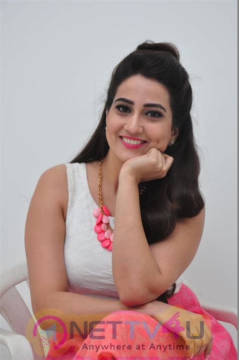 Telugu Anchor Manjusha New Gorgeous Photos Galleries Hd Images